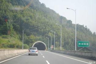 在路上 2014,在路上，探寻人生旅途的无限可能